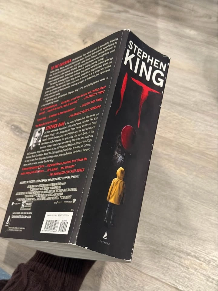 Stephen King's IT novel - photo 4