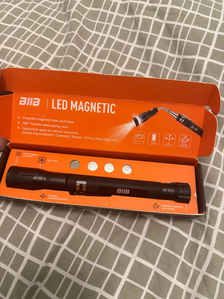 BIIB LED Magnetic Pickup Tool BRAND NEW IN BOX - photo 3