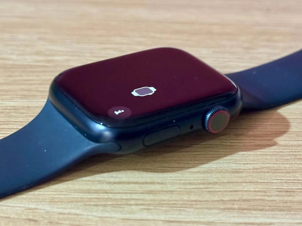 Apple Watch Series 9 (45mm) - Midnight Aluminum | Mint Condition - photo 3