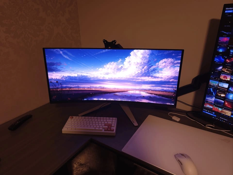 QD-Oled 3440x1440 175Hz Gaming Monitor - photo 3
