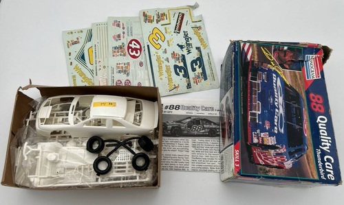 Monogram 85-2472 Dale Jarrett #88 Thunderbird 1/24 Model Kit - photo 2