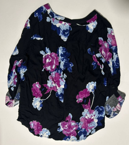 Cleo Petites Women's 6P Black Floral Roll Tab Sleeve Henley - photo 2