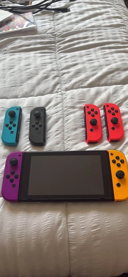 Nintendo Switch bundle - photo 2