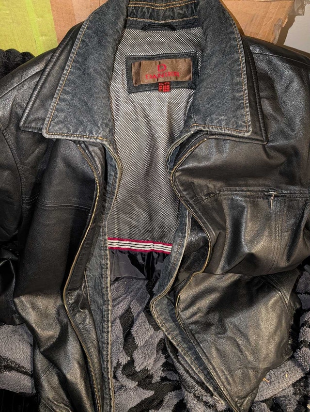 Danier Leather Jacket - photo 2