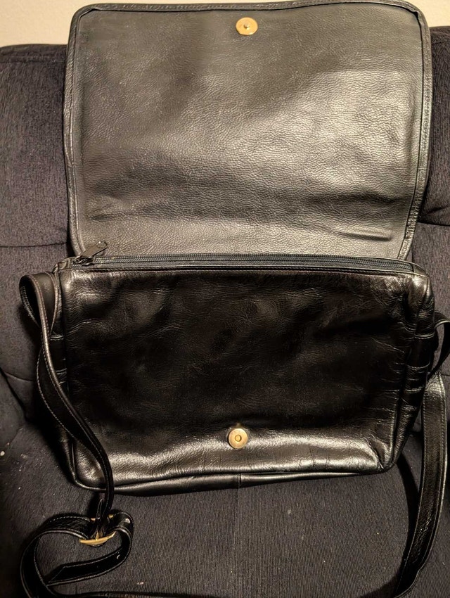 Lady Monica Italian Leather Shoulder Bag - photo 4