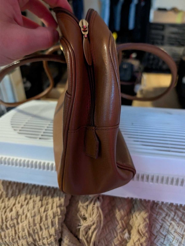 Authentic Burberry Handbag - photo 2