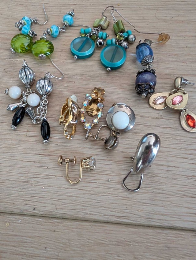 Assorted Fashion Earrings Collection - photo 2