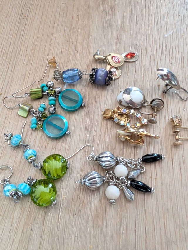 Assorted Fashion Earrings Collection - photo 4
