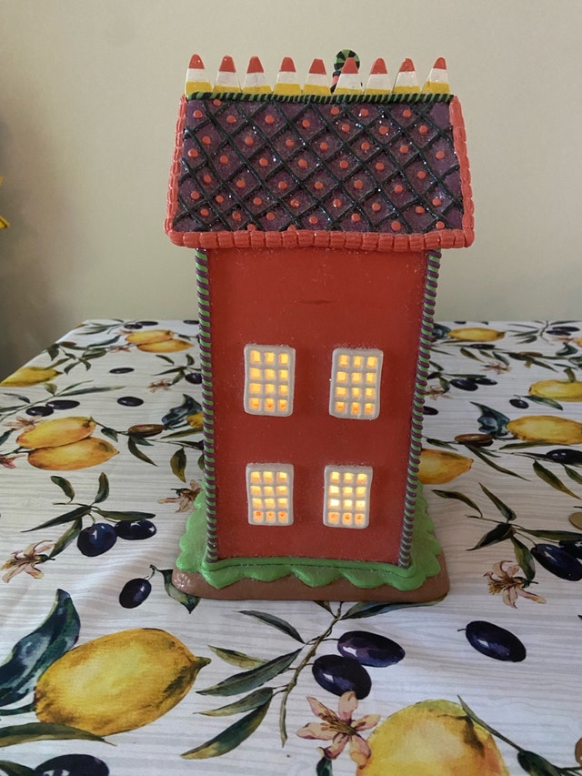 Halloween Light-Up Gingerbread House - photo 5