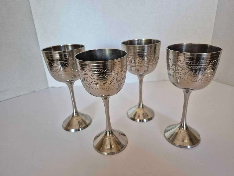 Set of 4 Vintage Silver-Plated Engraved Goblets - photo 4
