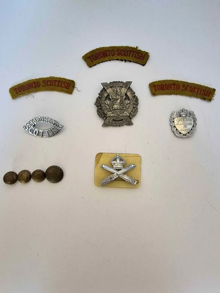 Vintage Toronto Scottish Regiment and Queen's Rangers Insignia L