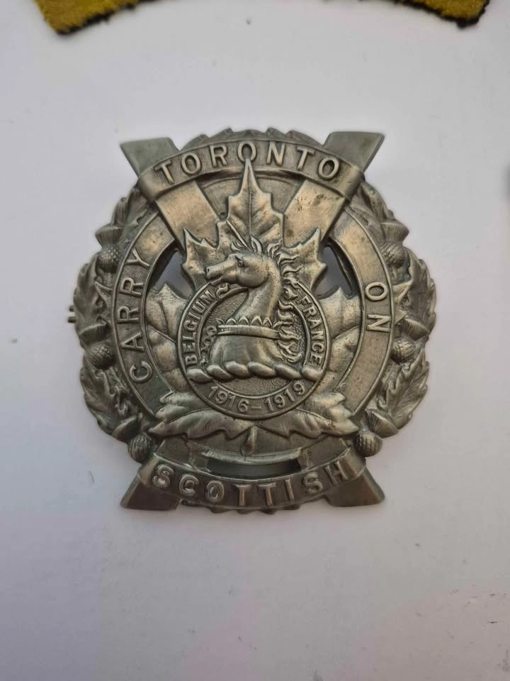 Vintage Toronto Scottish Regiment and Queen's Rangers Insignia L - photo 2