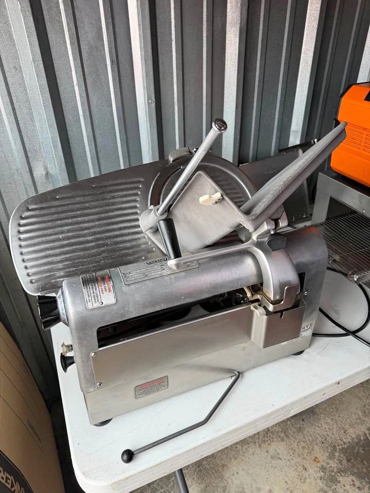 Commercial Deli Slicer