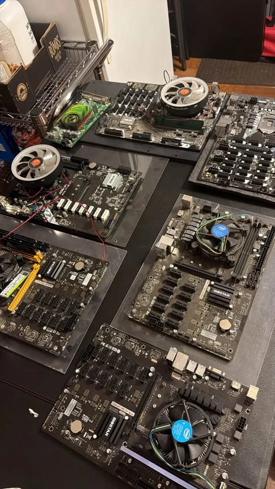 Crypto mining motherboards - photo 2