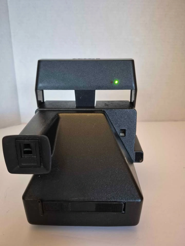 Polaroid Supercolor 635CL Instant Camera - photo 2