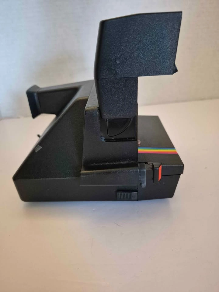 Polaroid Supercolor 635CL Instant Camera - photo 3