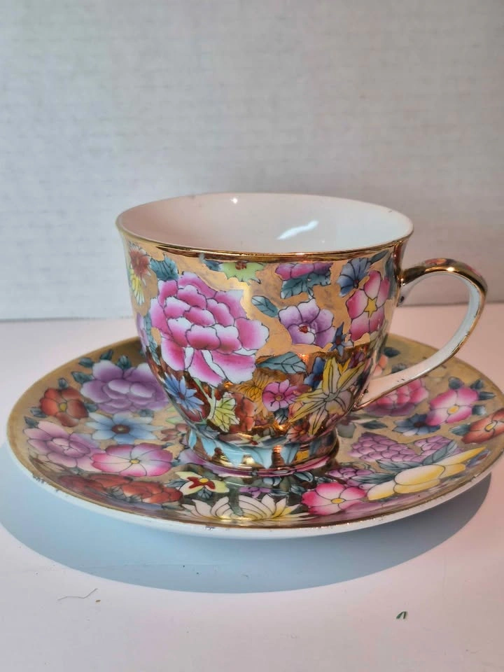 Vintage Mixed Lot Tea Cups and Saucers - photo 3