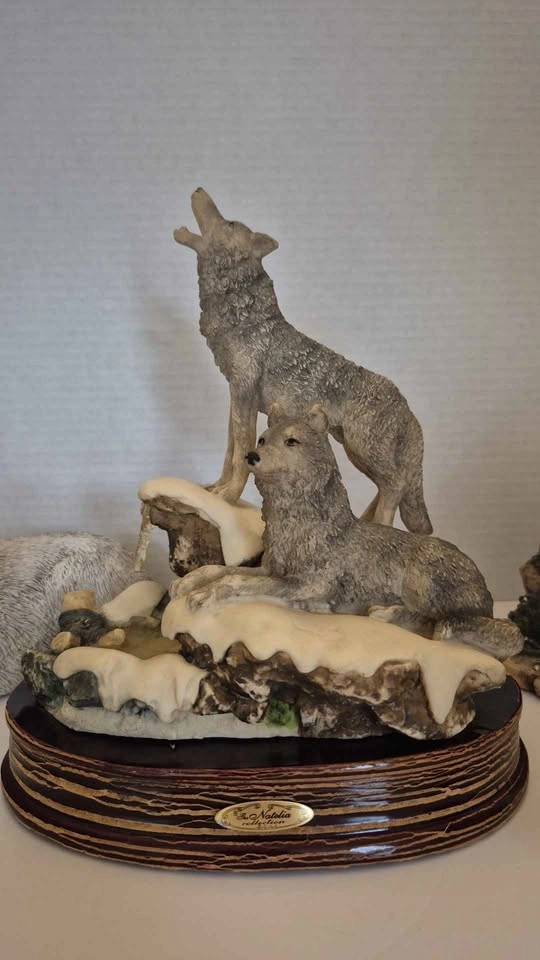 The Natalia Collection Wolf Figurine & set - photo 3