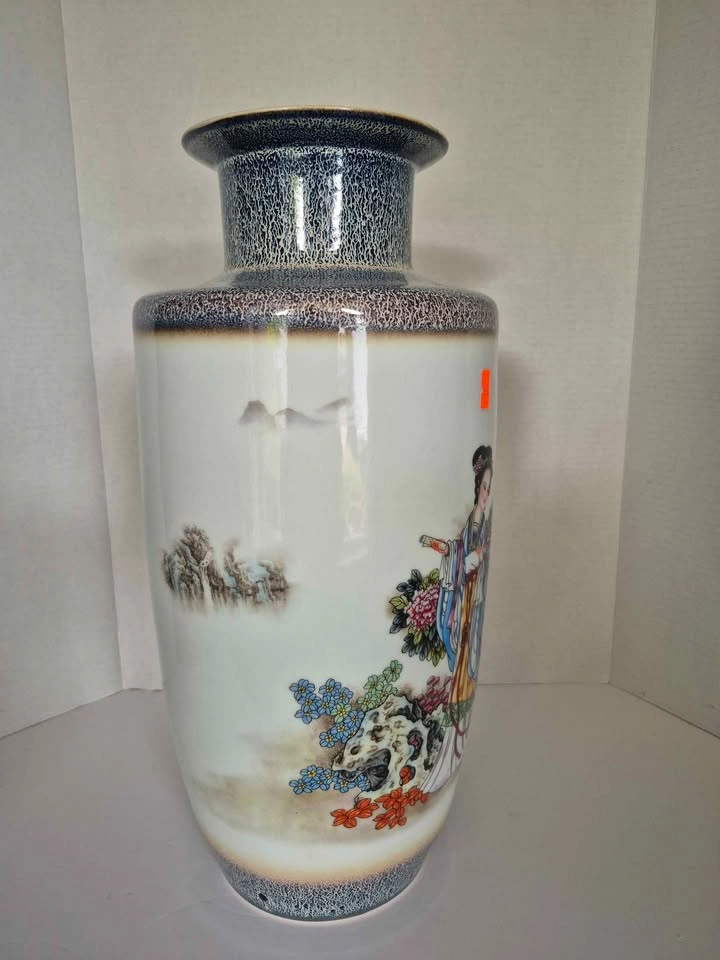 Chinese Jingdezhen Porcelain Vase - Beauties in a Garden - photo 3