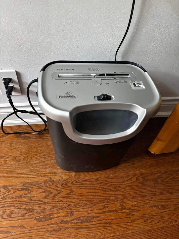 Fellowes Paper Shredder
