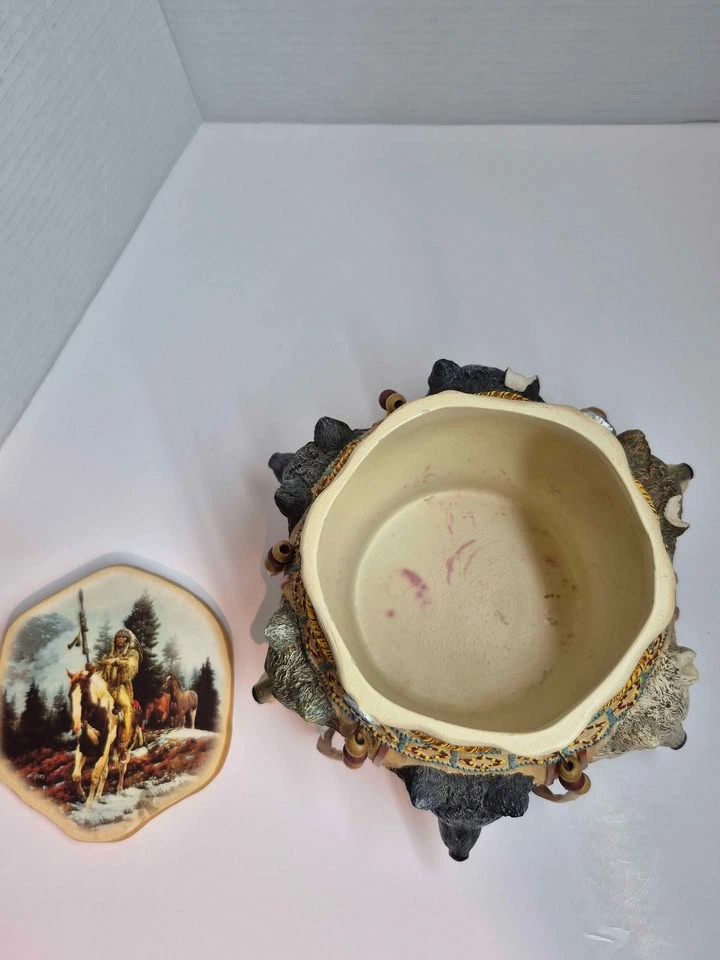 The Bradford Exchange Spirit of the Wolf Sacred Keepsake Box - photo 4