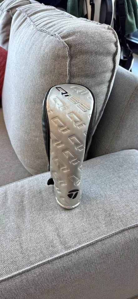 TaylorMade Qi35 Hybrid Headcover