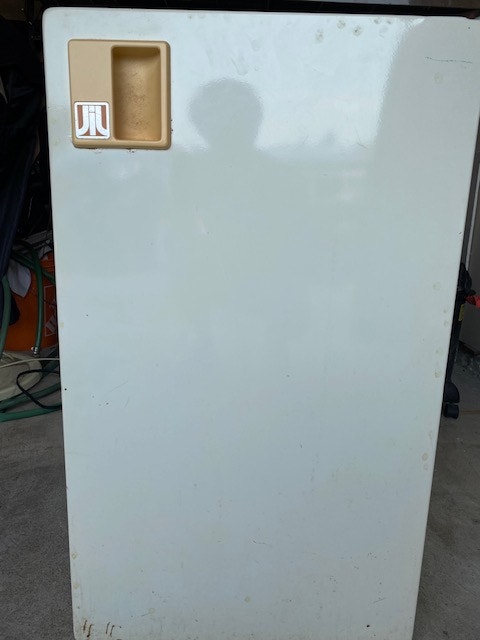 Mini / Bar Fridge - photo 2