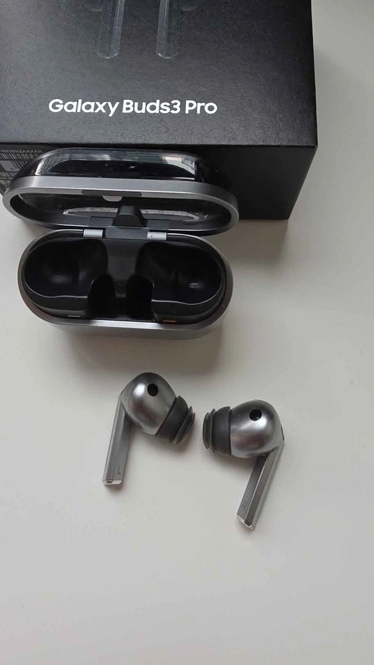 Samsung Galaxy Buds3 Pro with Original Unused Eartips - photo 2