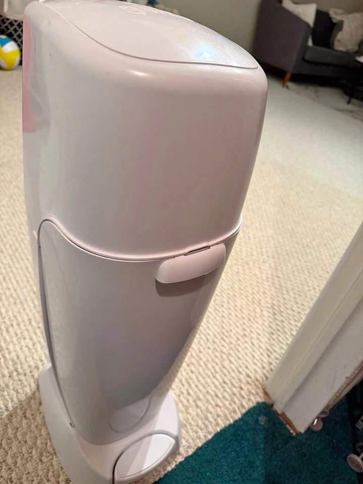 Diaper Genie Elite Diaper Pail (White)
