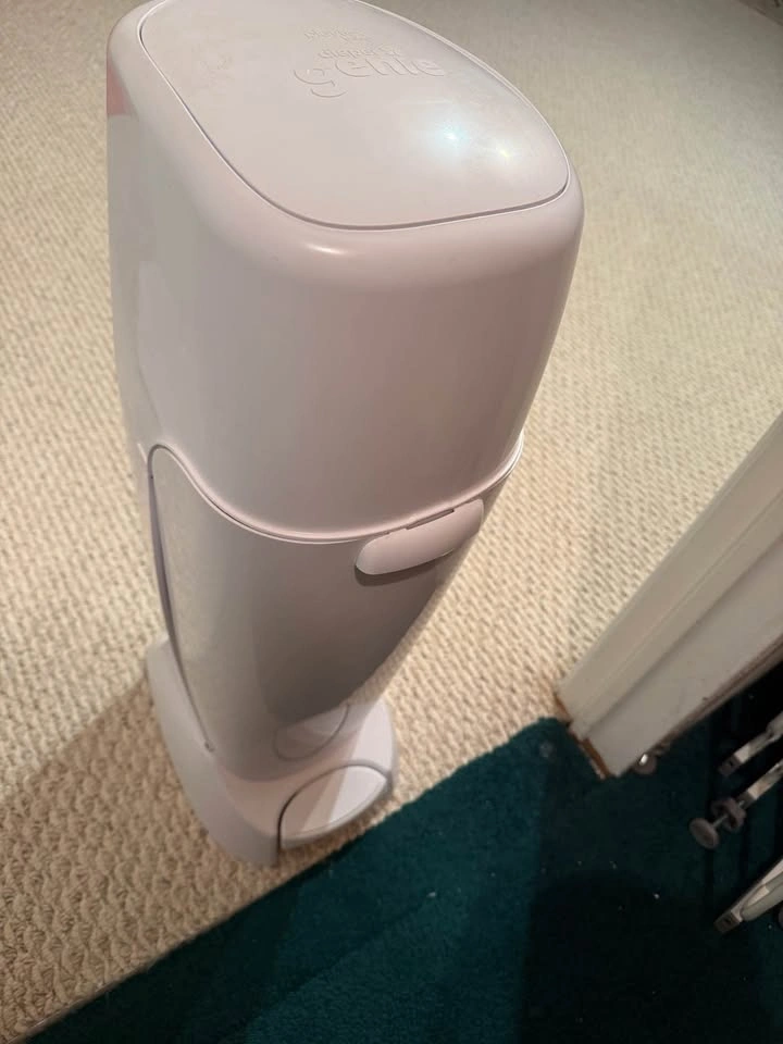 Diaper Genie Elite Diaper Pail (White) - photo 2