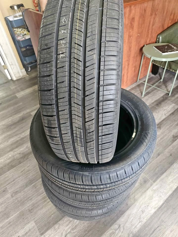 Nexen n'fera supreme x4 tires 235/55R19 (BRANDNEW)