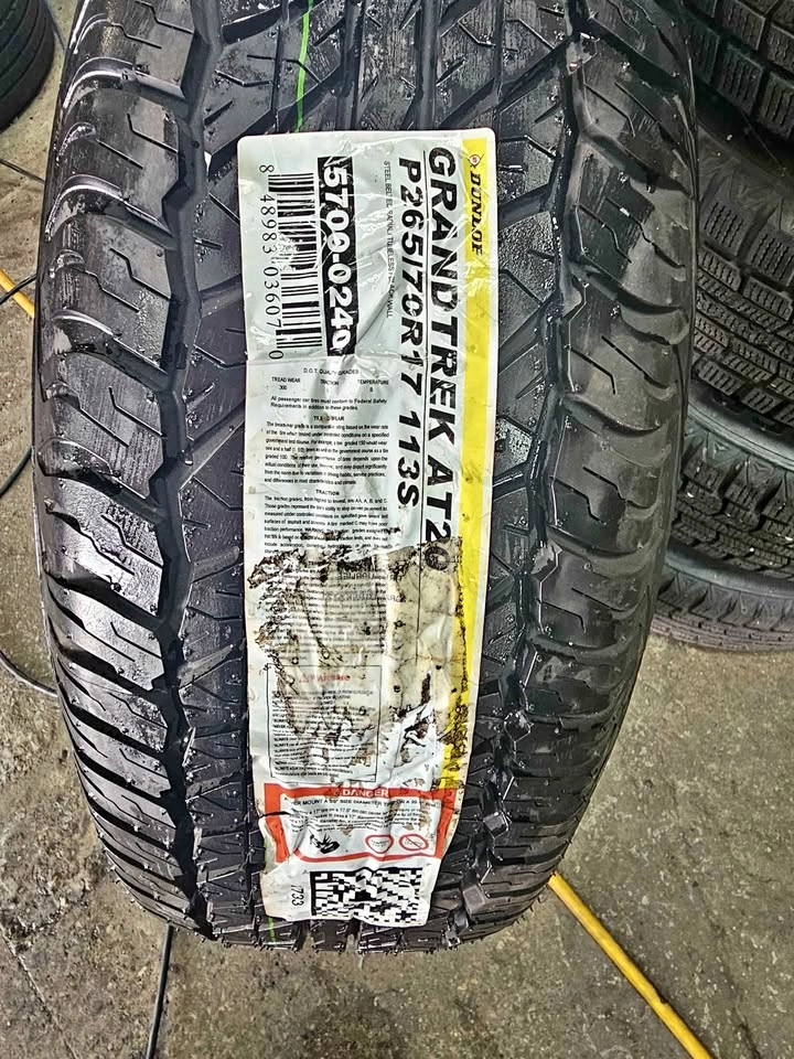 Dunlop GRANDTREK AT20 - P265/70R17 (BRANDNEW) x1