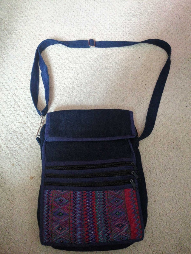 Like New Guatemalan Handmade Side Bag