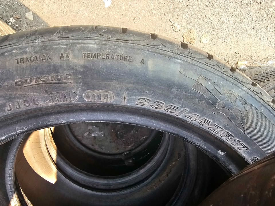 Nexen N8000 - 235/45ZR17 x3 used tires - photo 5
