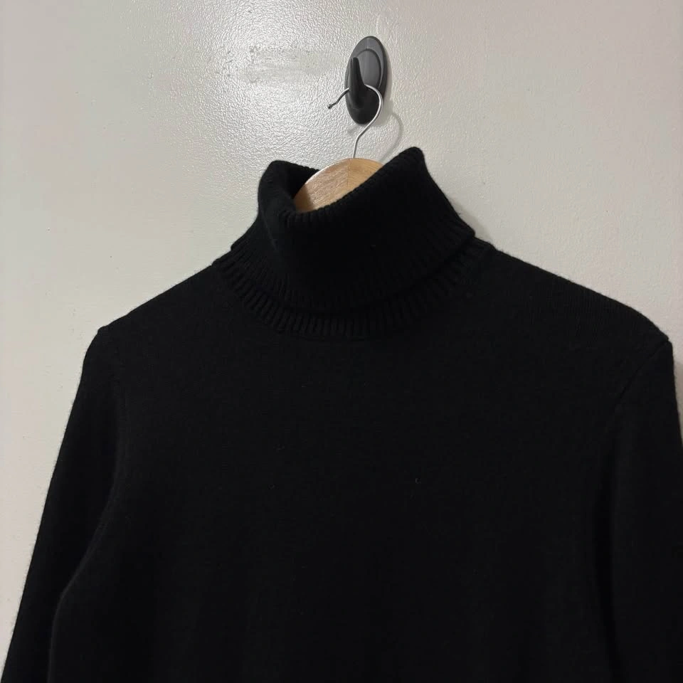 Burberry Black Turtleneck Sweater - photo 4