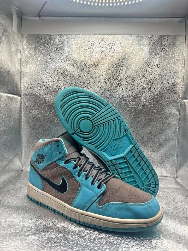 Air Jordan 1 mid gamma blue