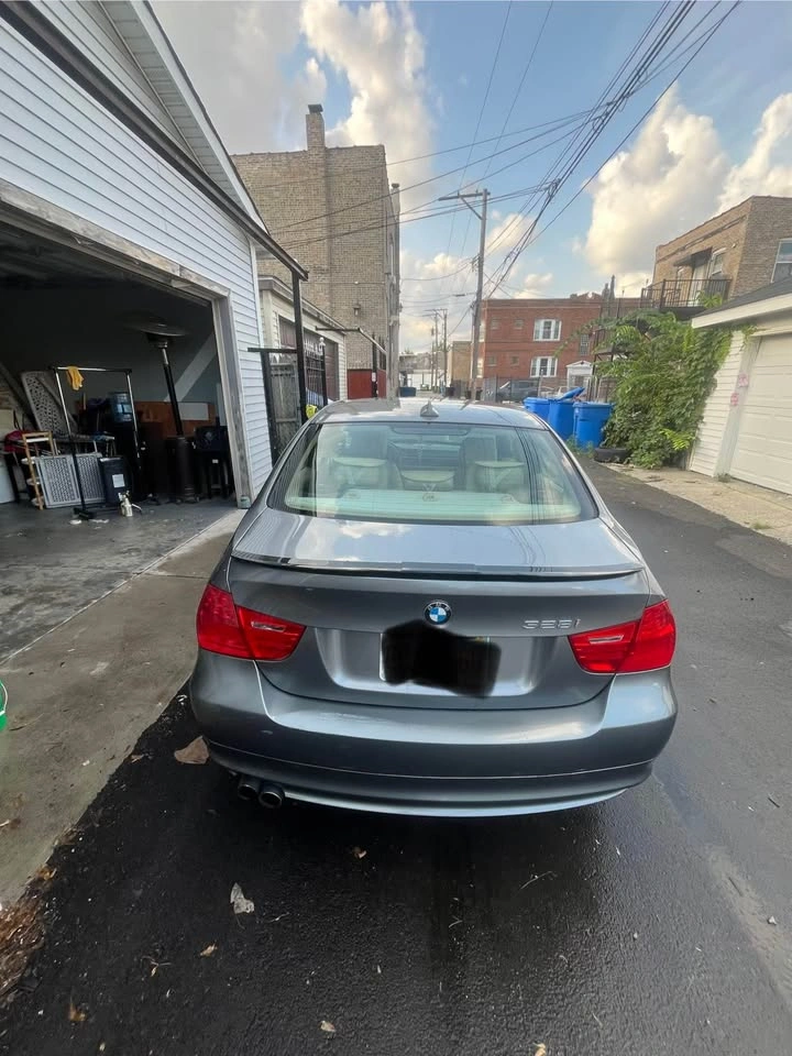 2011 BMW 3 Series · 328i Sedan 4D - photo 2