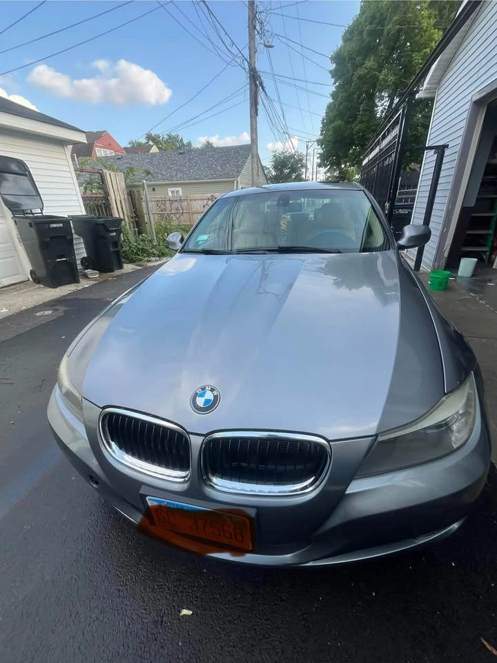 2011 BMW 3 Series · 328i Sedan 4D - photo 5