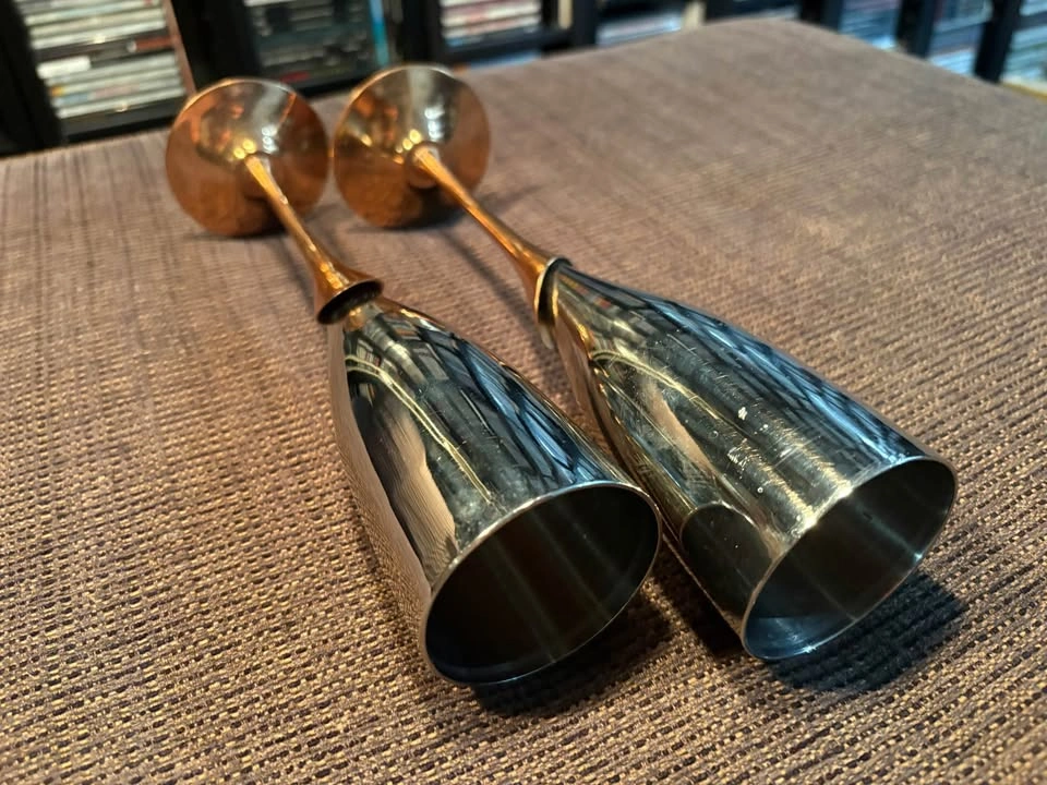 Pair of Vintage Two-Tone Champagne Flutes – Brass Stem & Silver- - photo 2