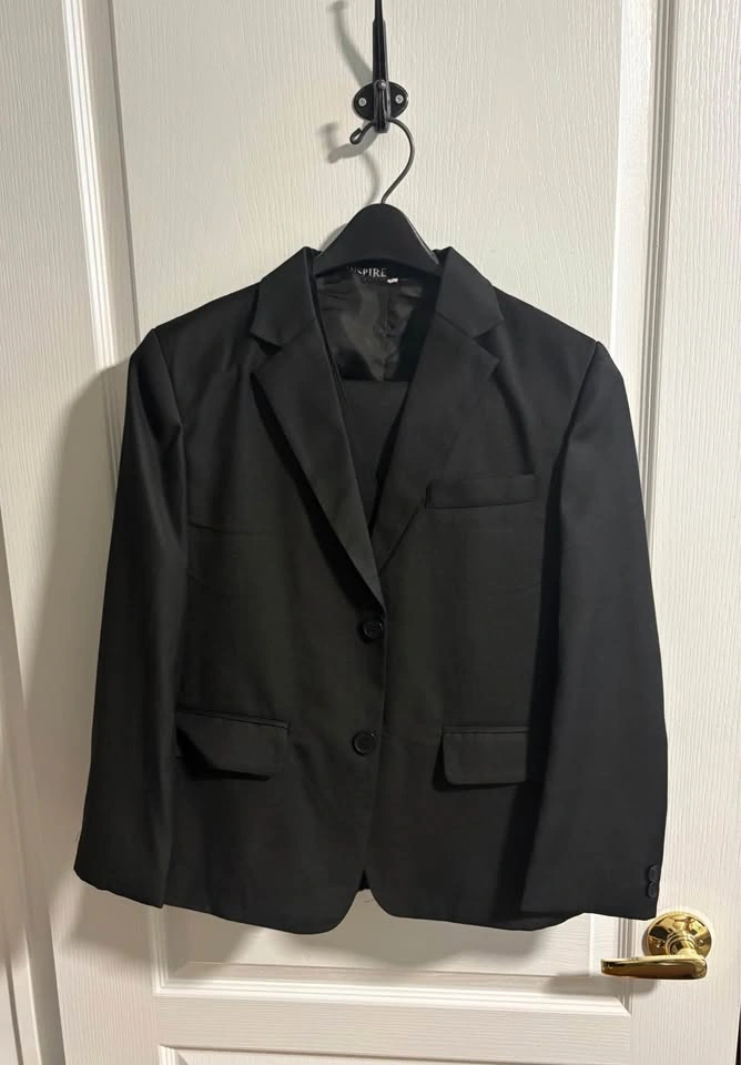 Boy’s 3-Piece Suit - photo 2