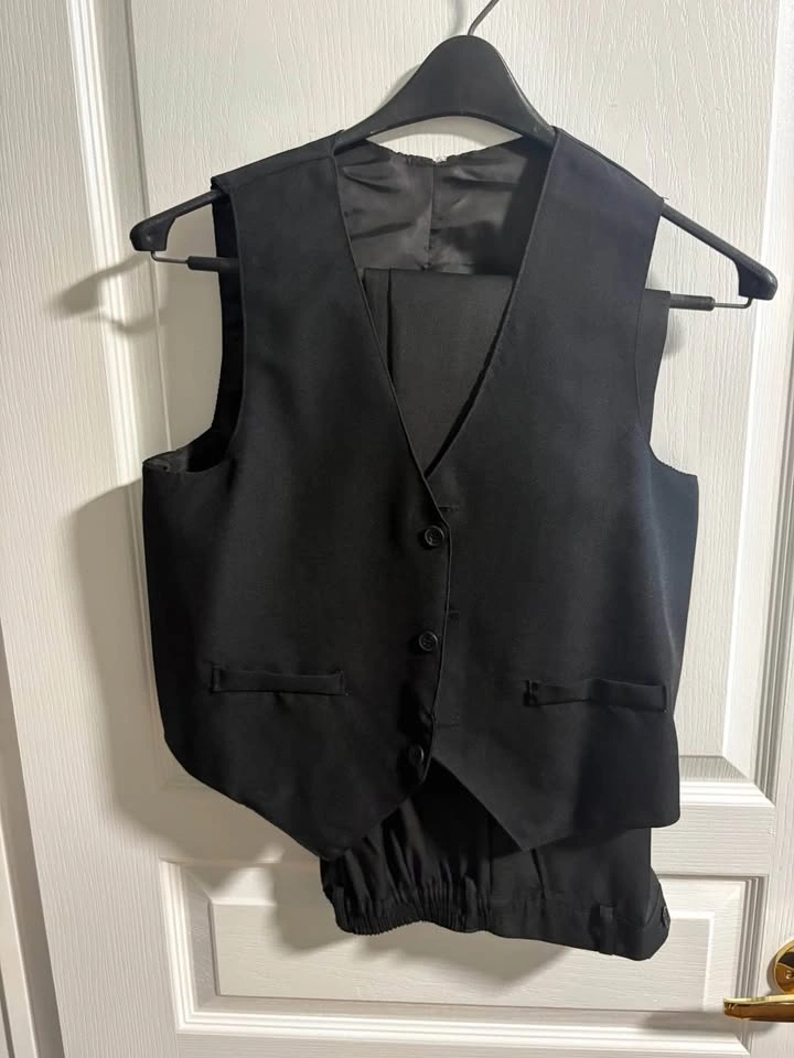 Boy’s 3-Piece Suit - photo 3