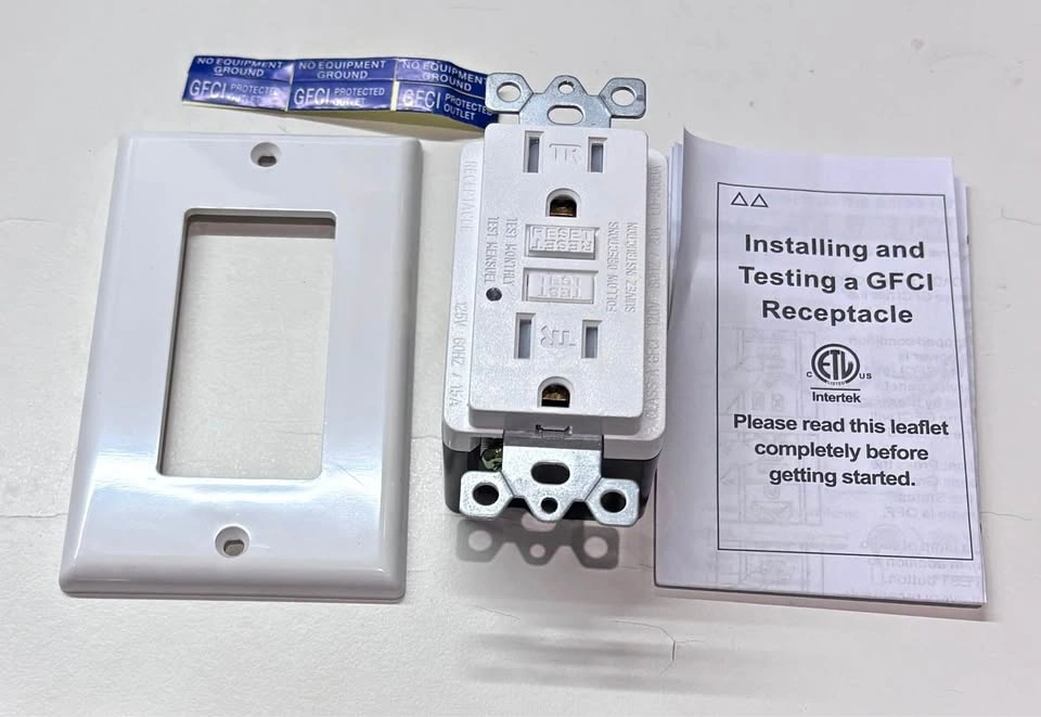 TR 15 Amp GFI Receptacles with LED Indicator, 2 pack