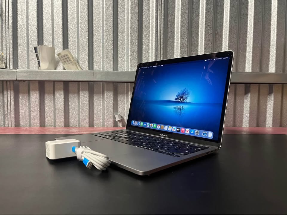 2020 13” MacBook Pro - 16GB Ram 500GB SSD - photo 3