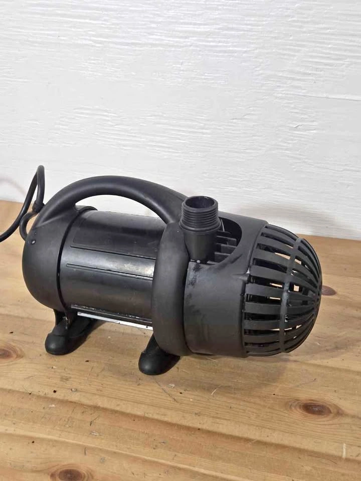 Aquascape AquaSurge 2000 Pond Pump