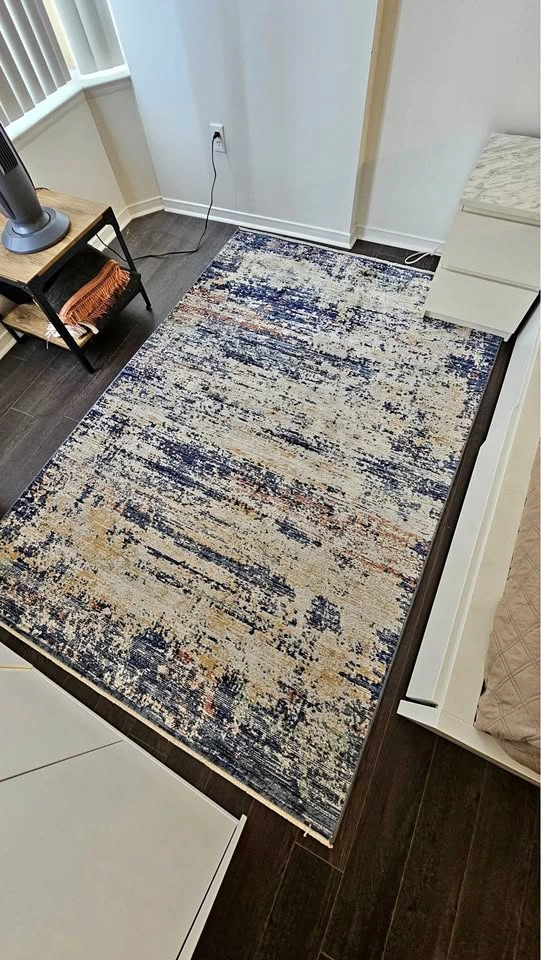 Abstract Distressed Area Rug 5x 7.5 - MOVING SALE