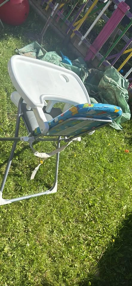 Baby high chair (clean and sturdy) no holds - photo 3