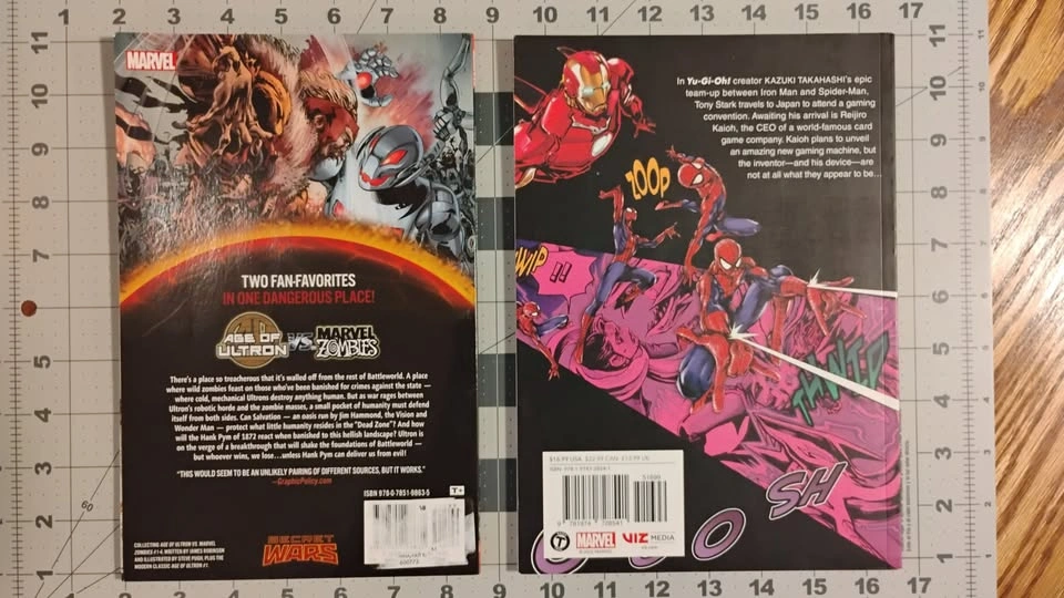 DC and Marvel Comics Bundle- Graphic Novels, Playing Cards, Figu - photo 2