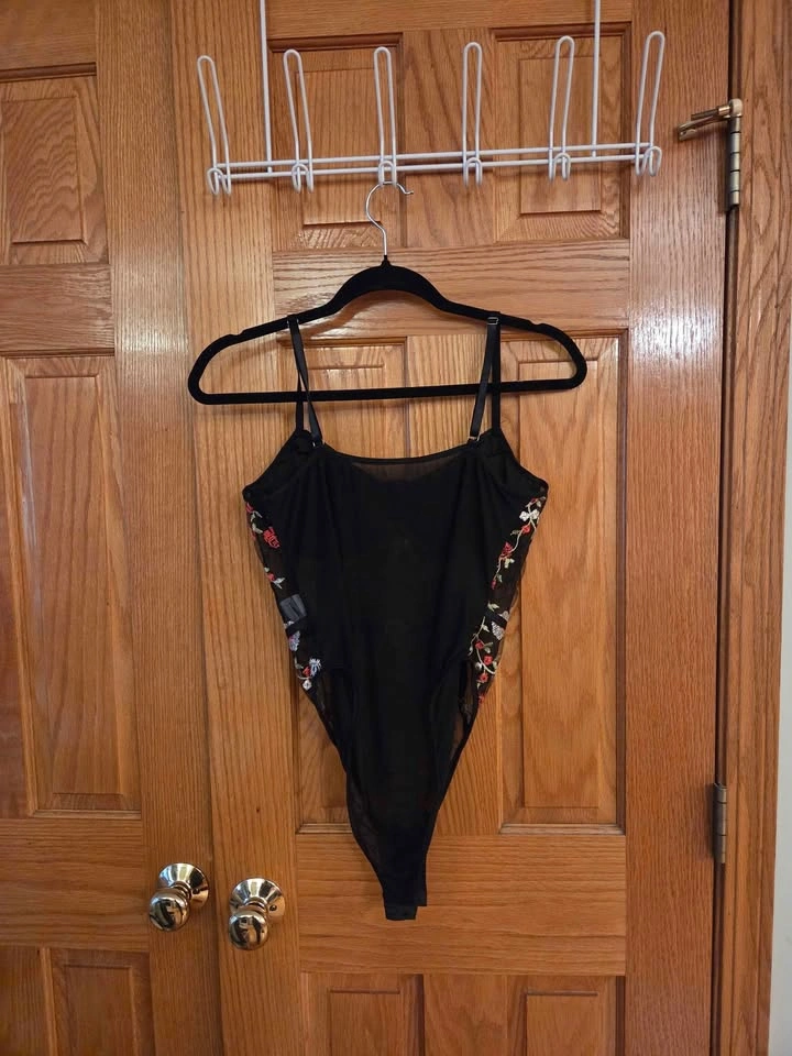 Bodysuit Size M/L - photo 2