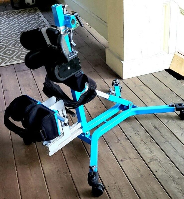 Snug Seat Giraffe Prone, Supine, Upright Positioner Stander