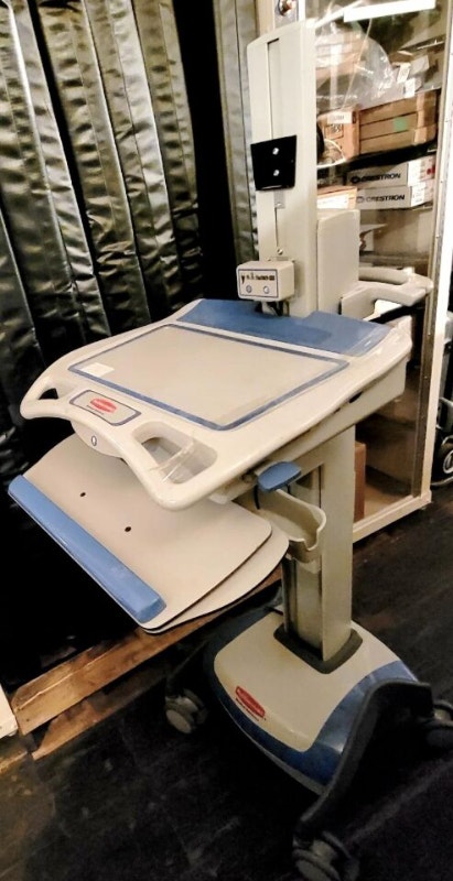 Rubbermaid Computer Hi/Low WORKSTATION Clinic Cart